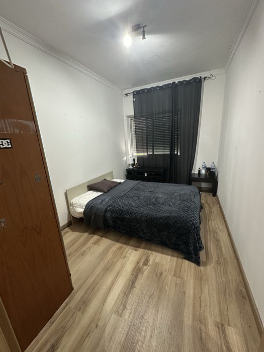 Alugo quarto em Mem martins individual/casal