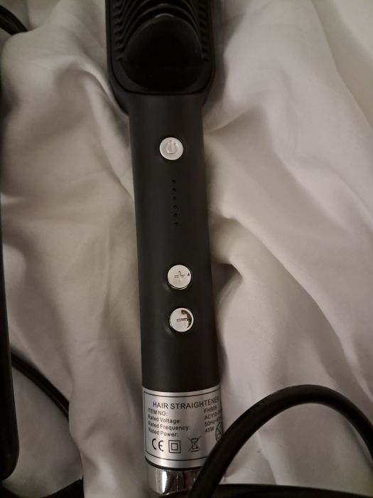 Babyliss e escova alisadora