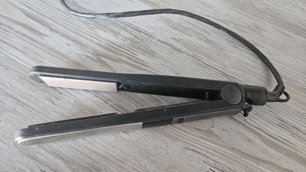 Щипці для розпрямлення волосся SalonStraight Pro Philips