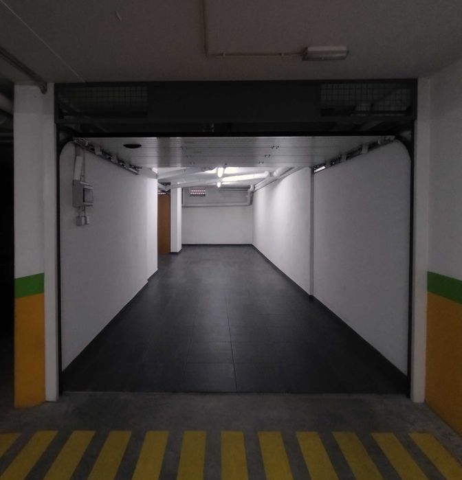 Arrendamento de garagem na Quinta das Marianas - Parede, Carcavelos