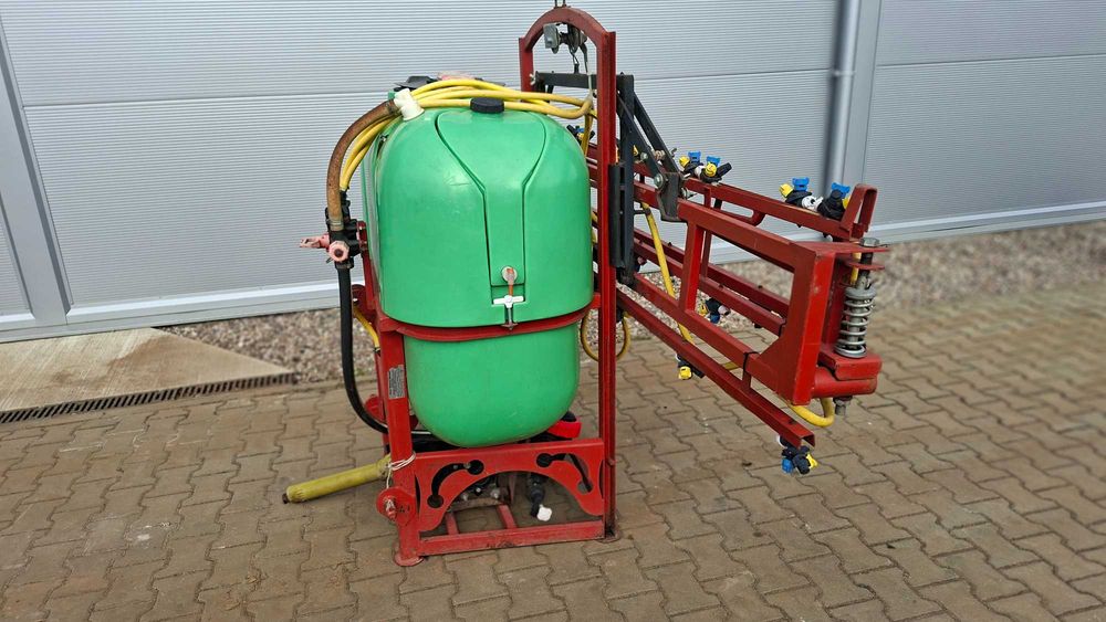 Opryskiwacz polowy podwieszany 400l