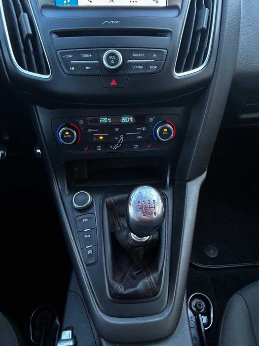 Ford Focus ST Line 2016 2.0 diesel 200 KM