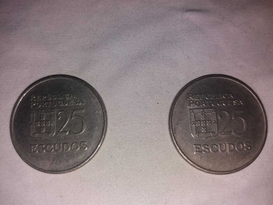 Moedas portuguesas 1980 e 1984