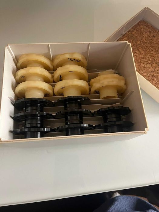 Maquina de Costura Singer antiga 700/720