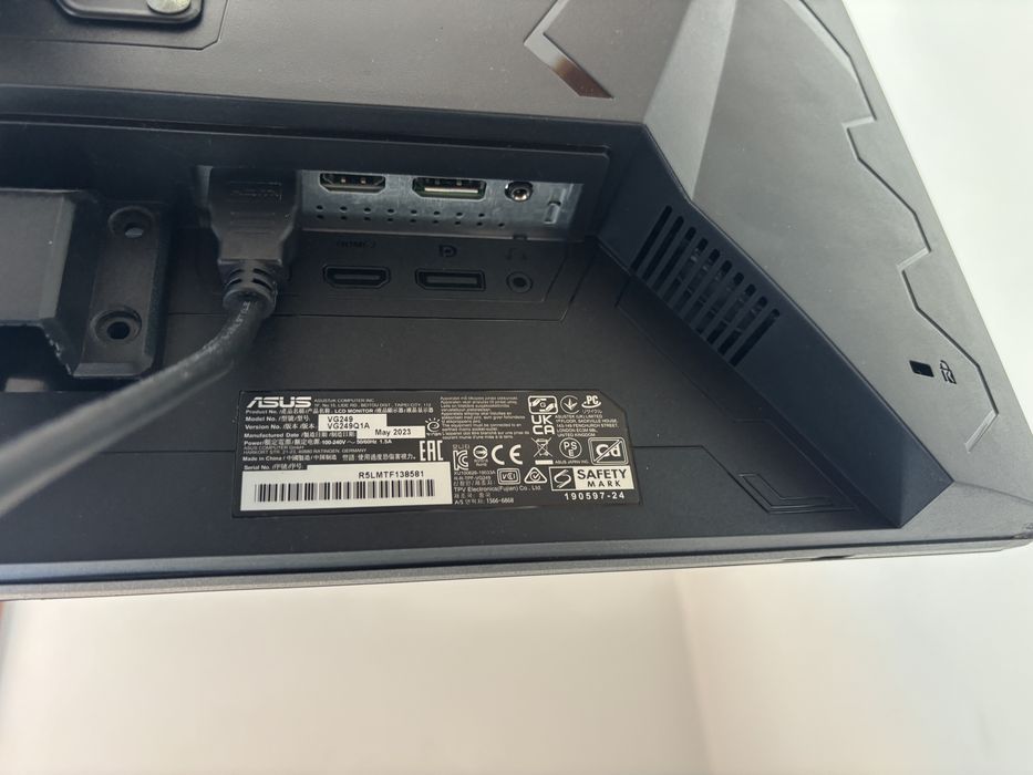 Computador gaming + monitor 144hz Asus