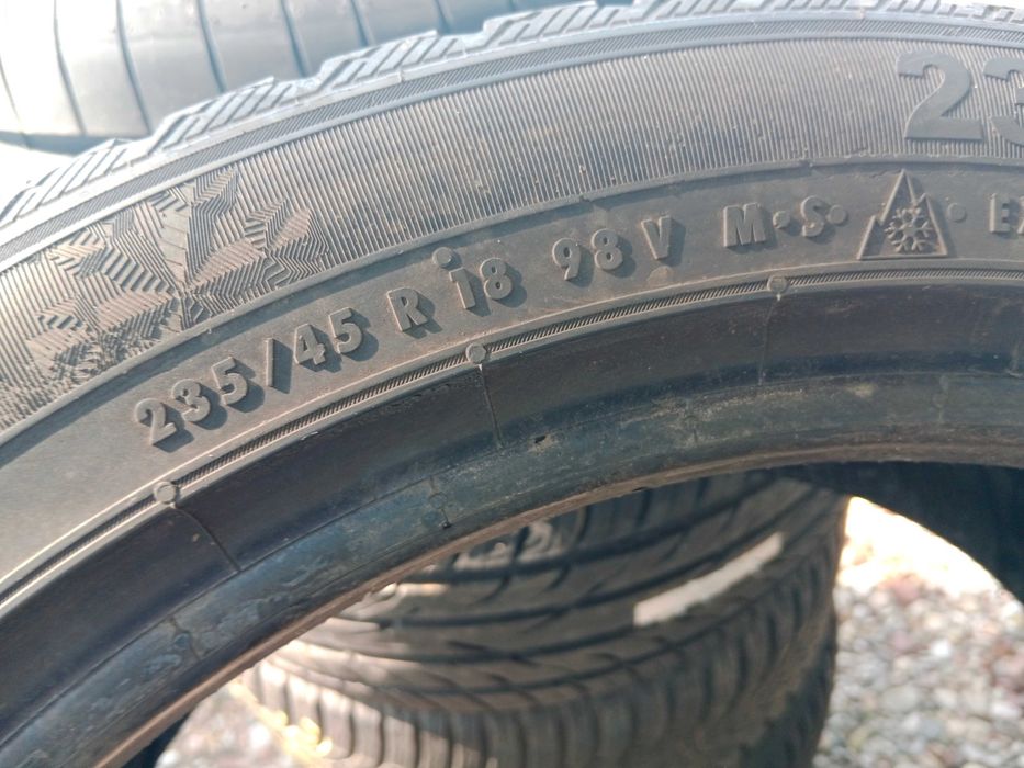 Opona używana 235/45R18 Semperit Speed-Grip 3 1szt.