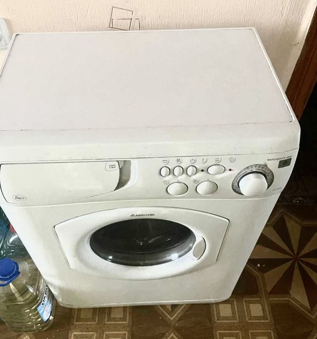 Продам бу пральна машинка ARISTON MARGHERITA 2000 ALS88X