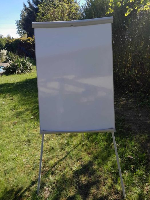 Flipchart  na trójnogu 100/60 cm-stan bardzo dobry