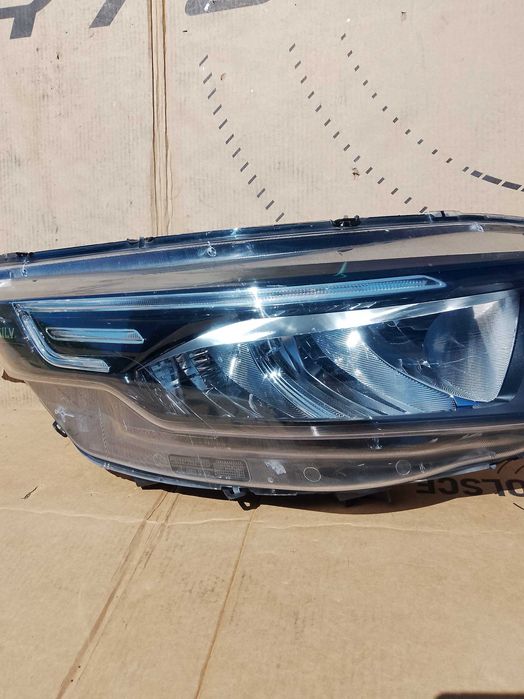 IVECO DAILY 14- lampa  LED prawy przód