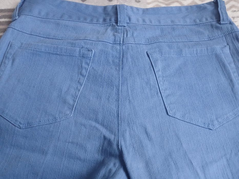Damskie spodnie 40
