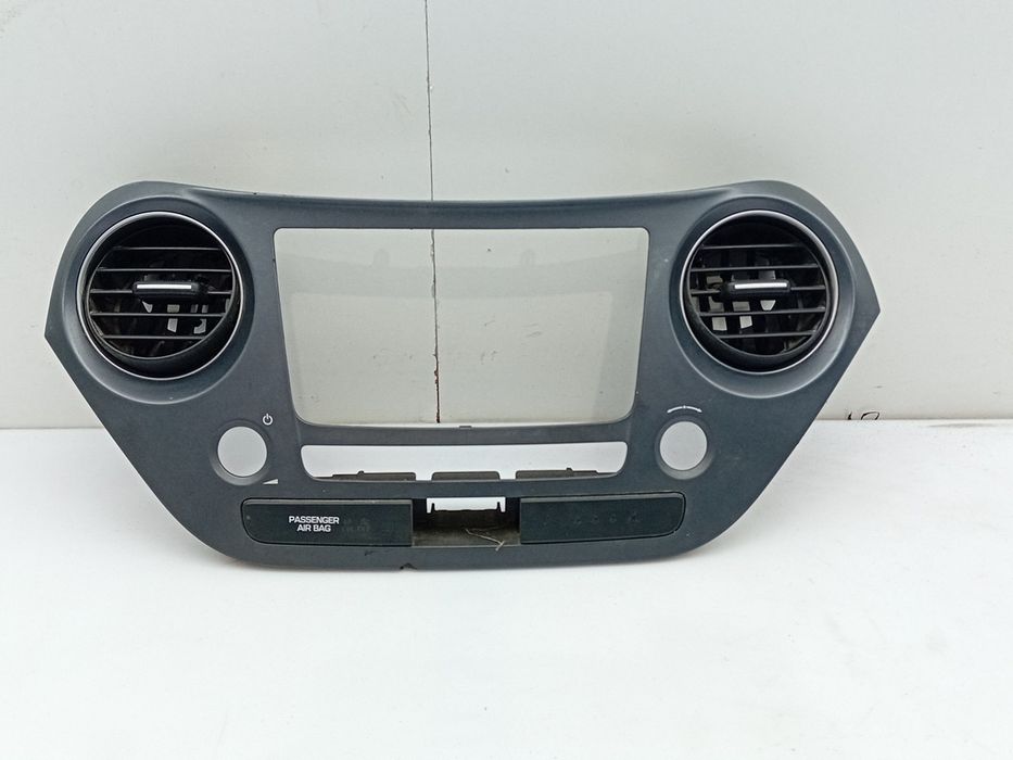 Moldura da consola central / rádio / aro HYUNDAI i10 (BA, IA)