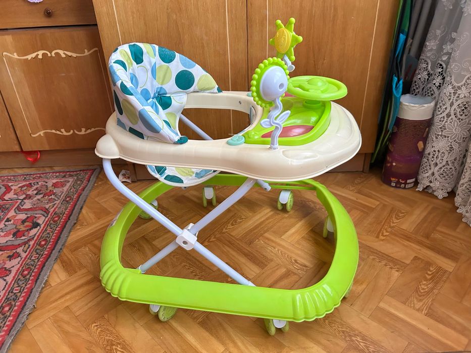 Дитячі ходунки б/у