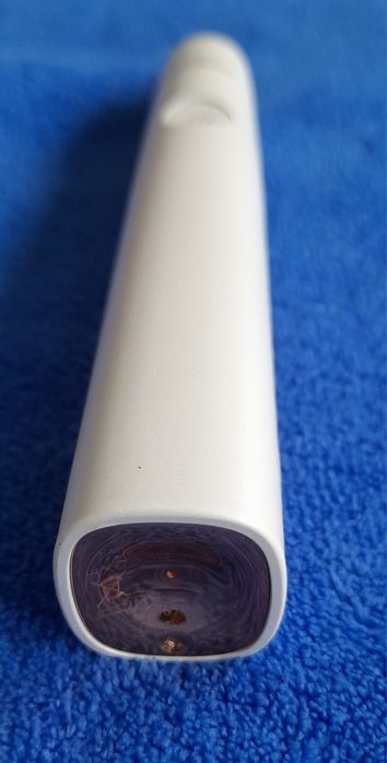 Аккумуляторная зубная щётка Philips Sonicare HX 9330.
