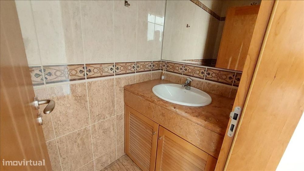 Deslumbrante T3 em condomínio fechado