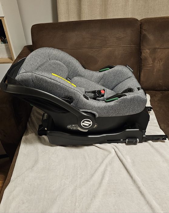 Fotelik samochodowy niemowlęcy Avionaut Cosmo 2.0 Smart szary z bazą