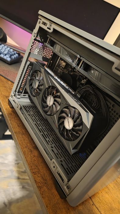 Mini itx - i5-10400f Rx6650xt 16gb ram 1tb ssd