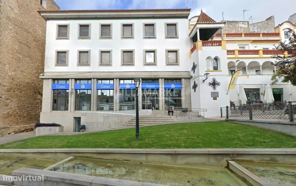 Escritório da banca com 500 m2 destinado a serviços inserido no 3º e 4