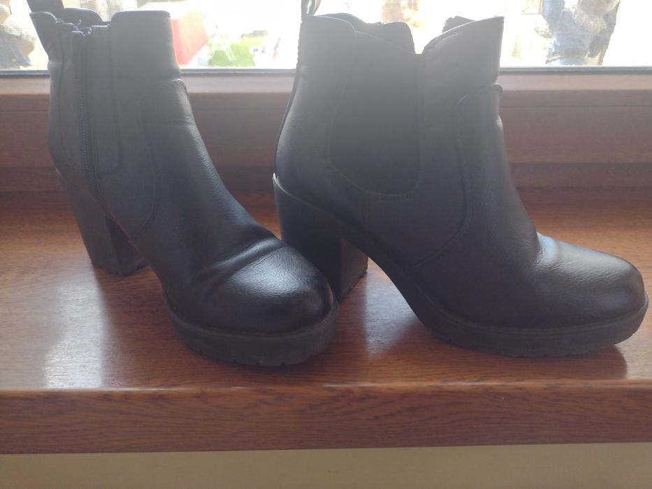 Pół kozaczki rozmiar 38