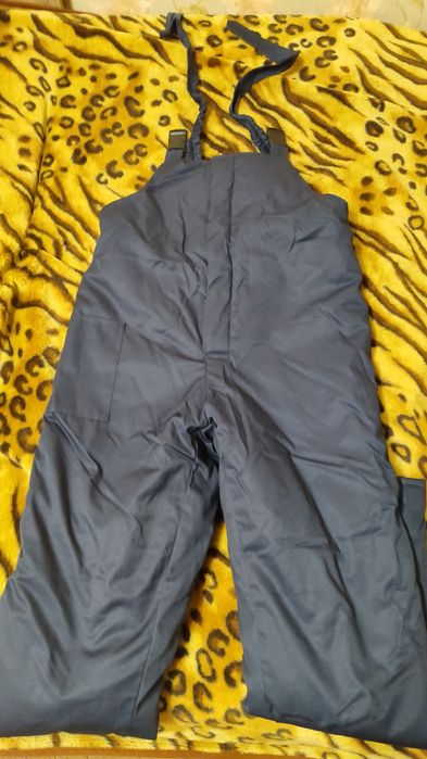 Продам новий спецодяг зимовий .