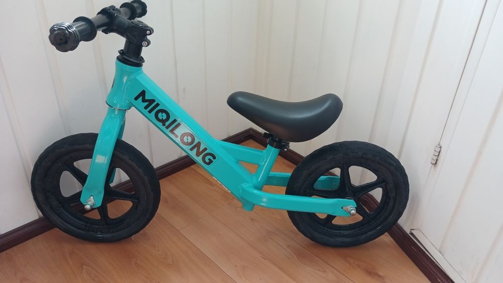 Продам біговел Miqilong, бірюзовий
Біговел Miqilong HP 12" бірюзов