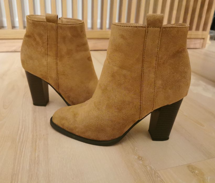 Botki zamszowe jesienne  r. 38