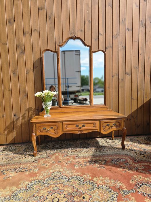 Toaletka w stylu ludwikowskim lustro Ludwik #1748 Stylowy Węgrów