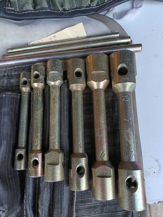 kolekcjonerskie klucze nasadowe, sztorcowe leżaki z czasu PRL