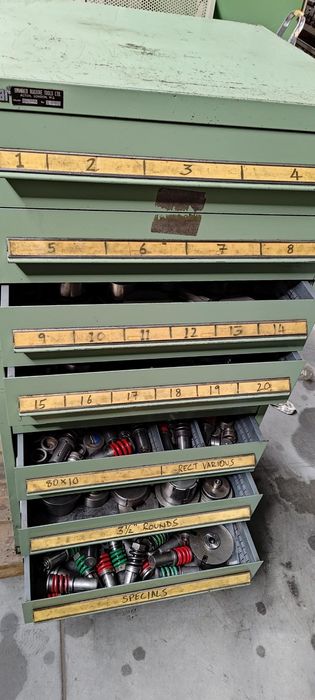 Narzędzia stemple matryce do wykrawarka Amada Thin Turret