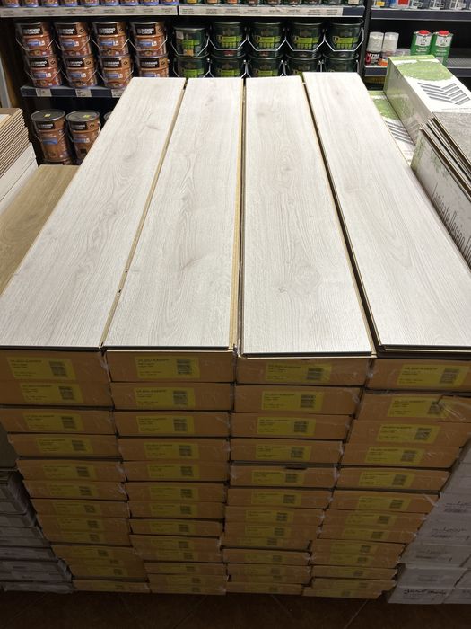 Panele podłogowe AC4 8mm V-fuga Dąb bielony biały białe szare jasne