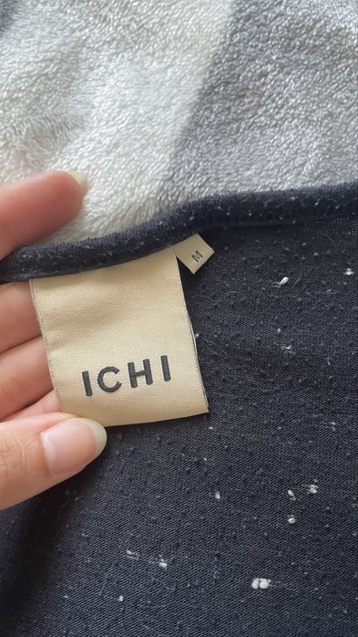 Ichi koszulka na ramiaczkach granatowa w biale kropeczki M/38