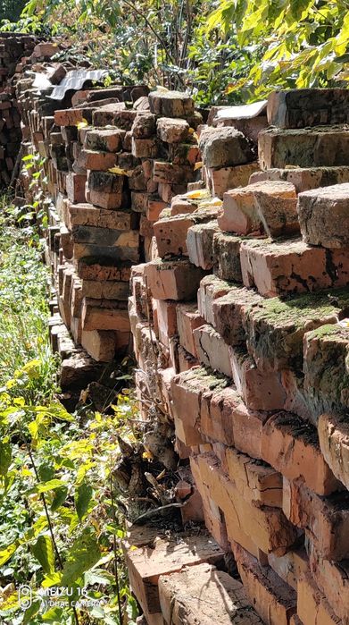 Цегла для забудовників