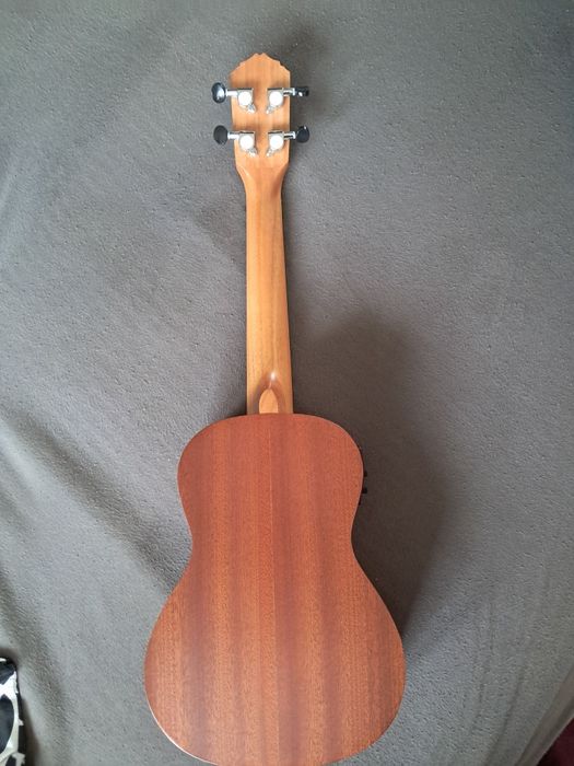 Ukulele Ortega RSU11SE + pokrowiec
