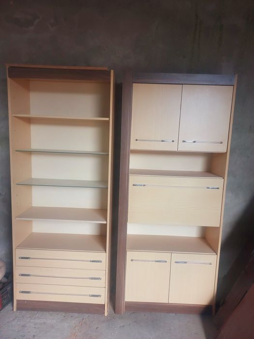 Dois Móveis de Sala