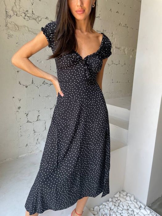 Сукня в горох