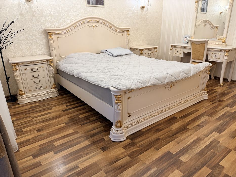 Елітний спальний гарнітур | Класика | Натуральне дерево