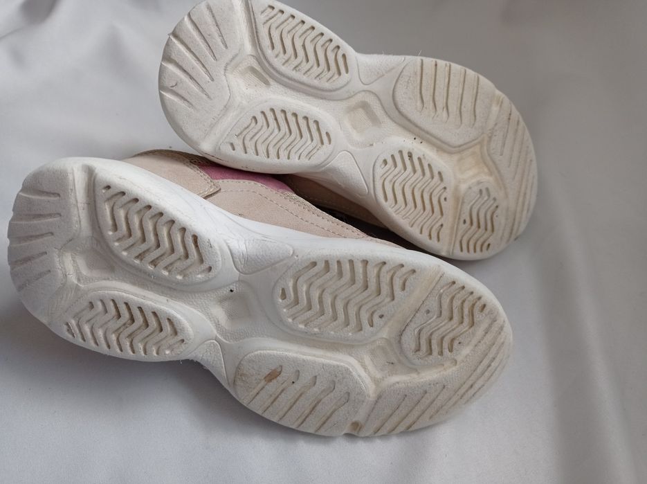 Buty sportowe dla dziewczynki Reserved 30