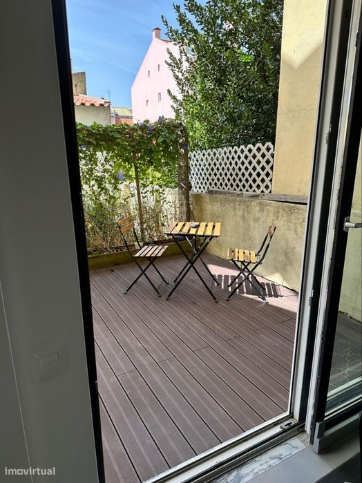 Apartamento com 1 quartos - localizado em Campolide Lisbon