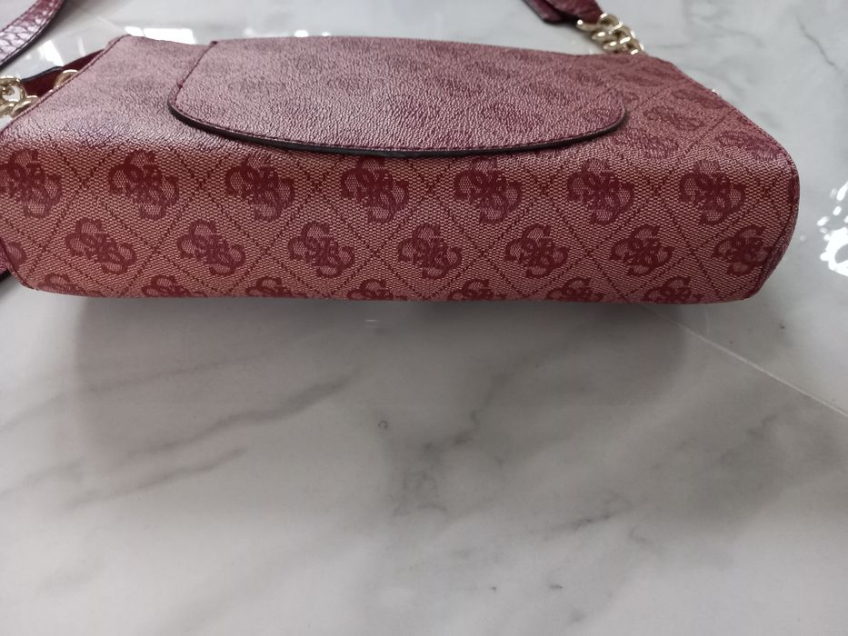 Torebka Guess w logo