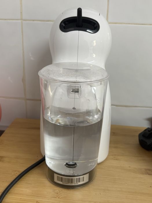 maquina cafe dolce gusto branca e vermelha