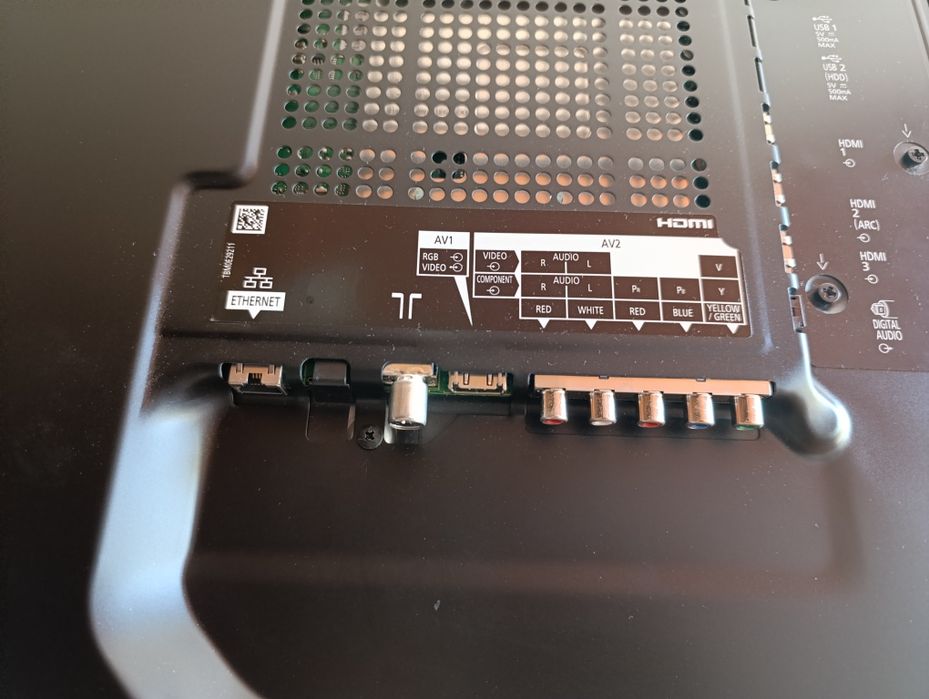 Телевизор Panasonic Viera TX-LR42ET60 діагональ 42 smart tv 3D Wi-Fi