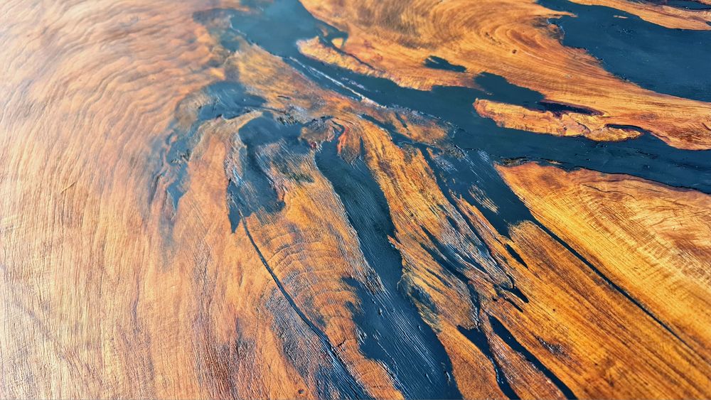 Stół drewniany z naturalną krawędzią rustykalny  dębowy z jesionu