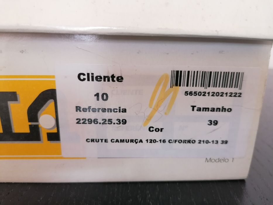 Sandálias bege Loja Amarela 39