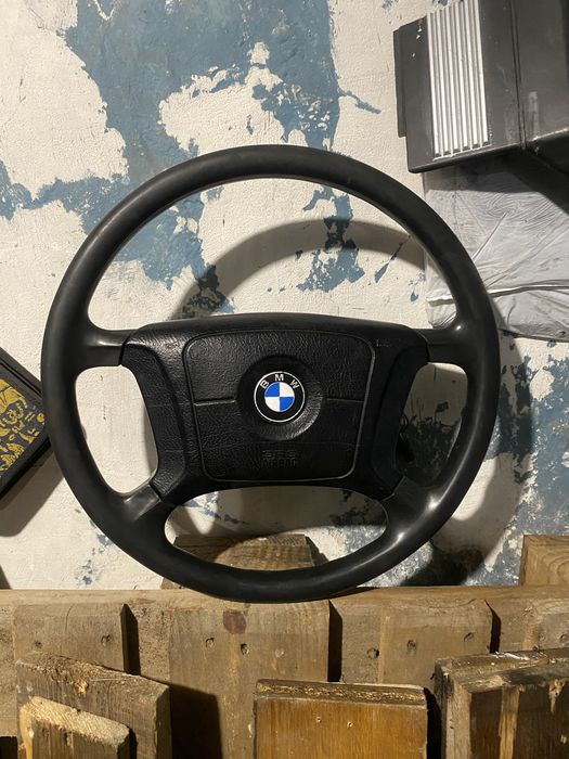 В продаже руль бмв е36-34