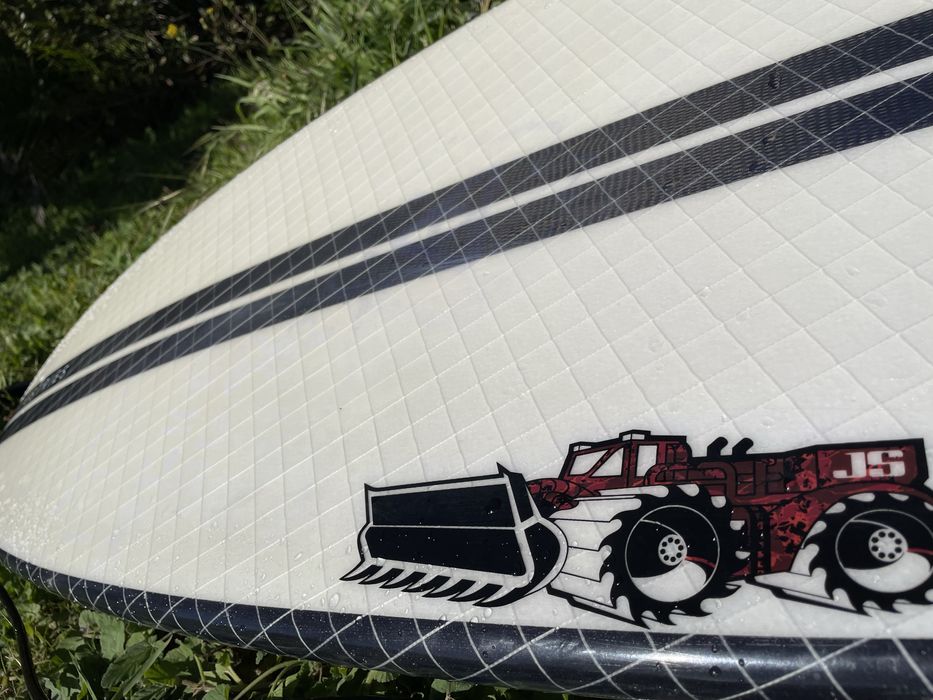 Prancha Surf 5’8 Js Monsta Box hyfi