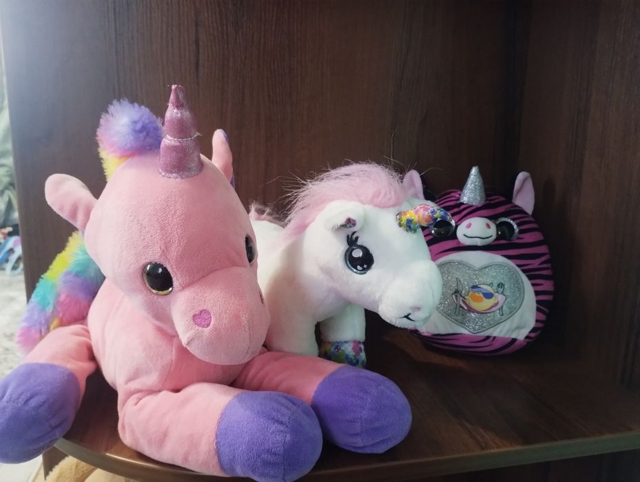 Лот м'яких іграшок