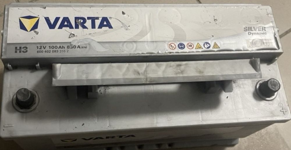 Акумулятор Varta 100a 830 в ідеальному стані