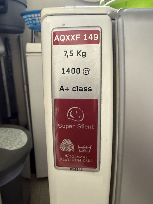Maquina lavar Ariston Aqualtis AQXXF 149 peças