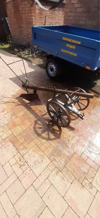 Продам плуг з теліжками,стан хороший