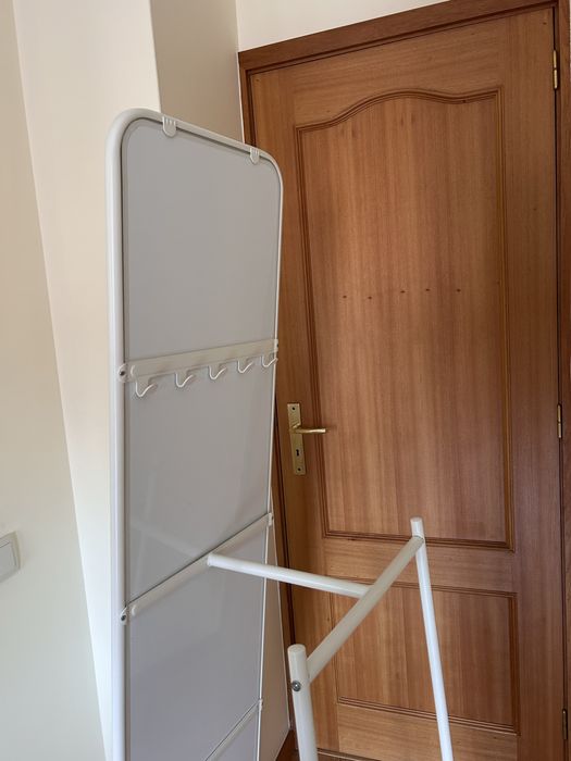 Espelho de pé, branco