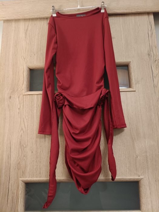 Sukienka burgundowa z różami Ivy S nowa